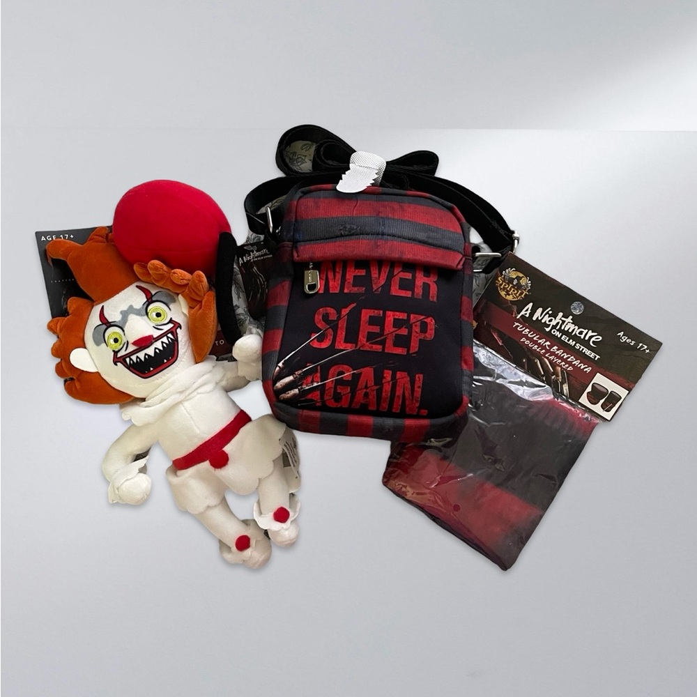 Horror set Freddy Krueger bag, bandanna, & IT plush